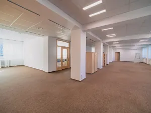 Pronájem kanceláře, Pardubice, Masarykovo náměstí, 260 m2