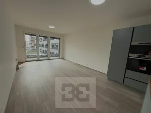 Pronájem bytu 1+kk, Praha - Hloubětín, Poděbradská, 37 m2