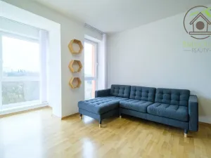 Prodej bytu 2+kk, Plzeň - Skvrňany, Waltrova, 72 m2