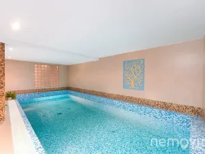 Prodej vily, Praha - Dejvice, V Šáreckém údolí, 459 m2