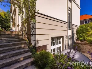 Prodej vily, Praha - Dejvice, V Šáreckém údolí, 459 m2