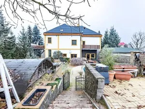 Prodej podílu rodinného domu, Chabařovice, 333 m2