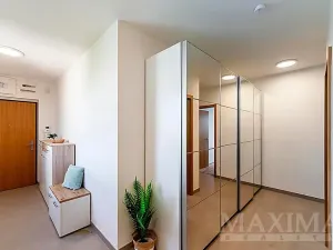 Prodej bytu 2+kk, Praha - Holešovice, Argentinská, 69 m2