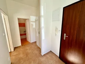 Pronájem bytu 2+kk, Praha - Břevnov, Bělohorská, 49 m2