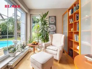 Prodej rodinného domu, Praha - Lochkov, V oudolku, 183 m2