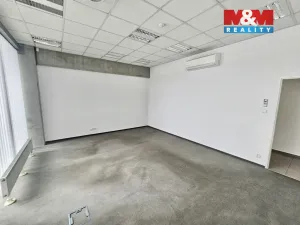 Pronájem kanceláře, Nupaky, Komerční, 150 m2