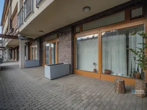 Prodej obchodního prostoru, Praha - Hlubočepy, Hlubočepská, 104 m2
