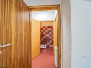 Prodej obchodního prostoru, Praha - Hlubočepy, Hlubočepská, 104 m2