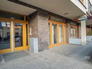 Prodej obchodního prostoru, Praha - Hlubočepy, Hlubočepská, 104 m2