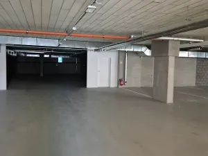 Pronájem garážového stání, Znojmo, Jarošova, 13 m2