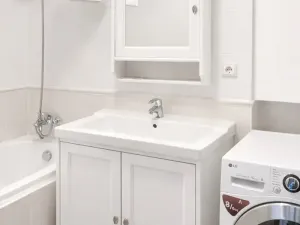 Pronájem bytu 4+kk, Praha - Vysočany, Kabešova, 90 m2