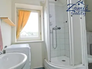 Pronájem bytu 1+kk, Lány, Berounská, 40 m2