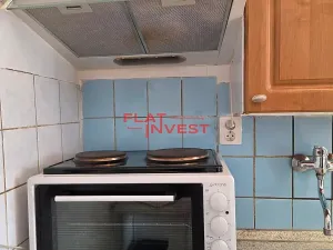 Pronájem bytu 1+1, Praha - Kobylisy, Akátová, 33 m2