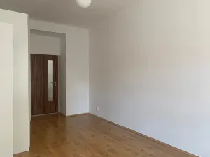 Pronájem bytu 2+kk, Praha - Vršovice, Vršovická, 48 m2
