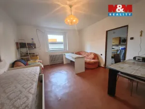 Prodej rodinného domu, Okřesaneč, 243 m2