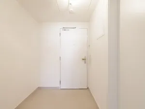 Pronájem bytu 1+kk, Praha - Hloubětín, Poděbradská, 32 m2