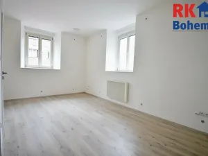 Pronájem bytu 1+kk, Kutná Hora, Jungmannovo náměstí, 25 m2