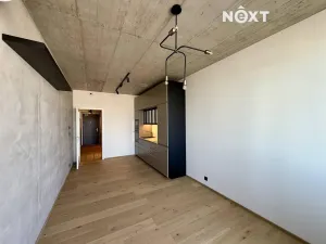 Pronájem bytu 1+kk, Praha - Vysočany, Kolbenova, 38 m2