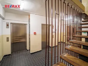 Prodej bytu 1+kk, Praha - Strašnice, Černokostelecká, 26 m2