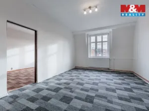 Prodej bytu 2+1, Karlovy Vary - Rybáře, Lad. Koubka, 50 m2