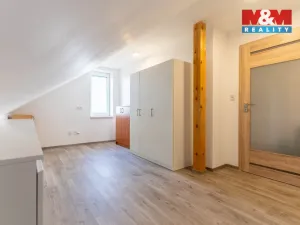 Prodej rodinného domu, Okrouhlá, 222 m2