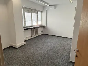 Pronájem kanceláře, Vsetín, Dolní náměstí, 194 m2