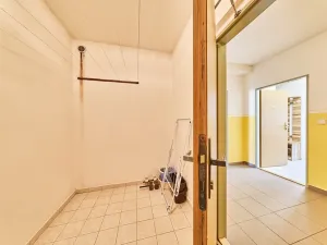 Prodej bytu 2+kk, Úpice, Národní, 46 m2
