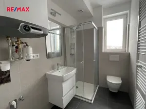 Pronájem bytu 2+kk, Hovorany, 48 m2