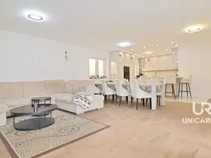 Prodej chaty, Ořechov, 250 m2