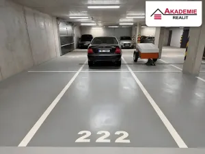 Prodej garážového stání, Brno, Střední, 14 m2