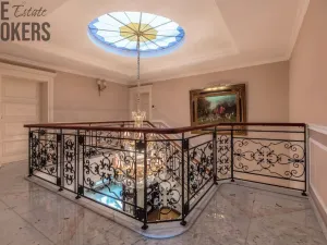 Prodej rodinného domu, Praha - Dolní Měcholupy, U přejezdu, 359 m2