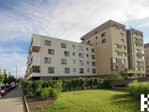 Pronájem bytu 1+kk, Praha - Modřany, Rorýsová, 38 m2