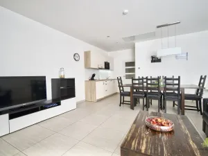 Prodej ubytování, Hlohovec, K zámečku, 144 m2