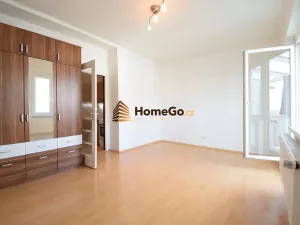 Pronájem bytu 1+kk, Praha - Nusle, Lounských, 49 m2