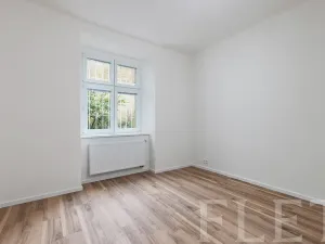 Prodej bytu 2+kk, Praha - Holešovice, Komunardů, 50 m2