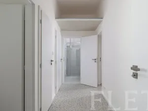 Prodej bytu 2+kk, Praha - Holešovice, Komunardů, 50 m2