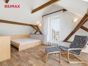 Prodej rodinného domu, Břasy, 298 m2