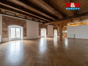 Pronájem bytu 1+kk, Praha - Troja, Povltavská, 66 m2