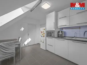 Prodej bytu 2+1, Nehvizdy, Gabčíkova, 50 m2