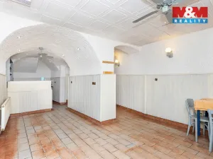 Prodej rodinného domu, Chrast, Náměstí, 200 m2