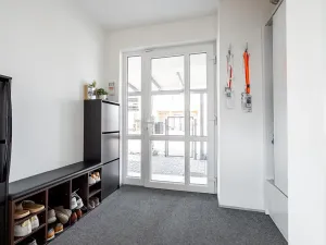 Prodej rodinného domu, Králův Dvůr, Na Vinohradech, 140 m2