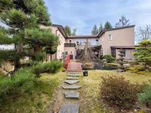 Prodej rodinného domu, Šestajovice, 325 m2