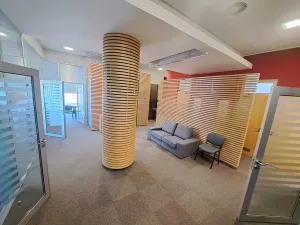 Pronájem kanceláře, Brno, Křižíkova, 247 m2