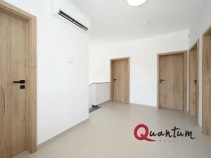 Pronájem rodinného domu, Šestajovice, Konopišťská, 250 m2