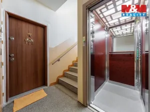 Pronájem bytu 1+kk, Chodov, náměstí 9. května, 20 m2