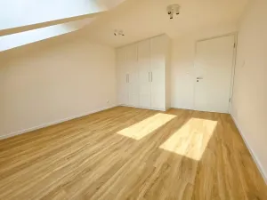 Pronájem rodinného domu, Zeleneč, 170 m2