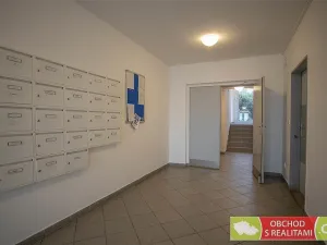 Pronájem bytu 2+kk, Praha, Janýrova, 57 m2