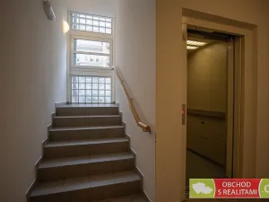 Pronájem bytu 2+kk, Praha, Janýrova, 57 m2