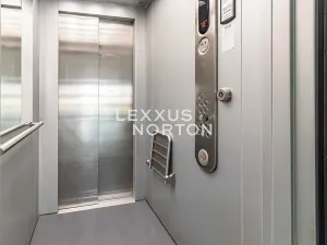 Prodej bytu 1+kk, Praha - Libeň, Nad Okrouhlíkem, 47 m2