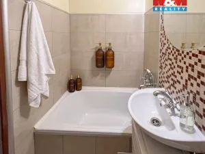 Pronájem bytu 2+kk, Úštěk - Úštěk-Českolipské Předměstí, Sídliště pionýrů, 42 m2